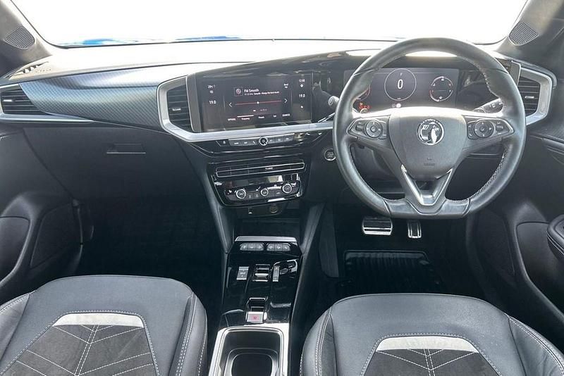 Second-hand Vauxhall Mokka Ultimate 130 CP (95 kW) 2023 Albastru SUV