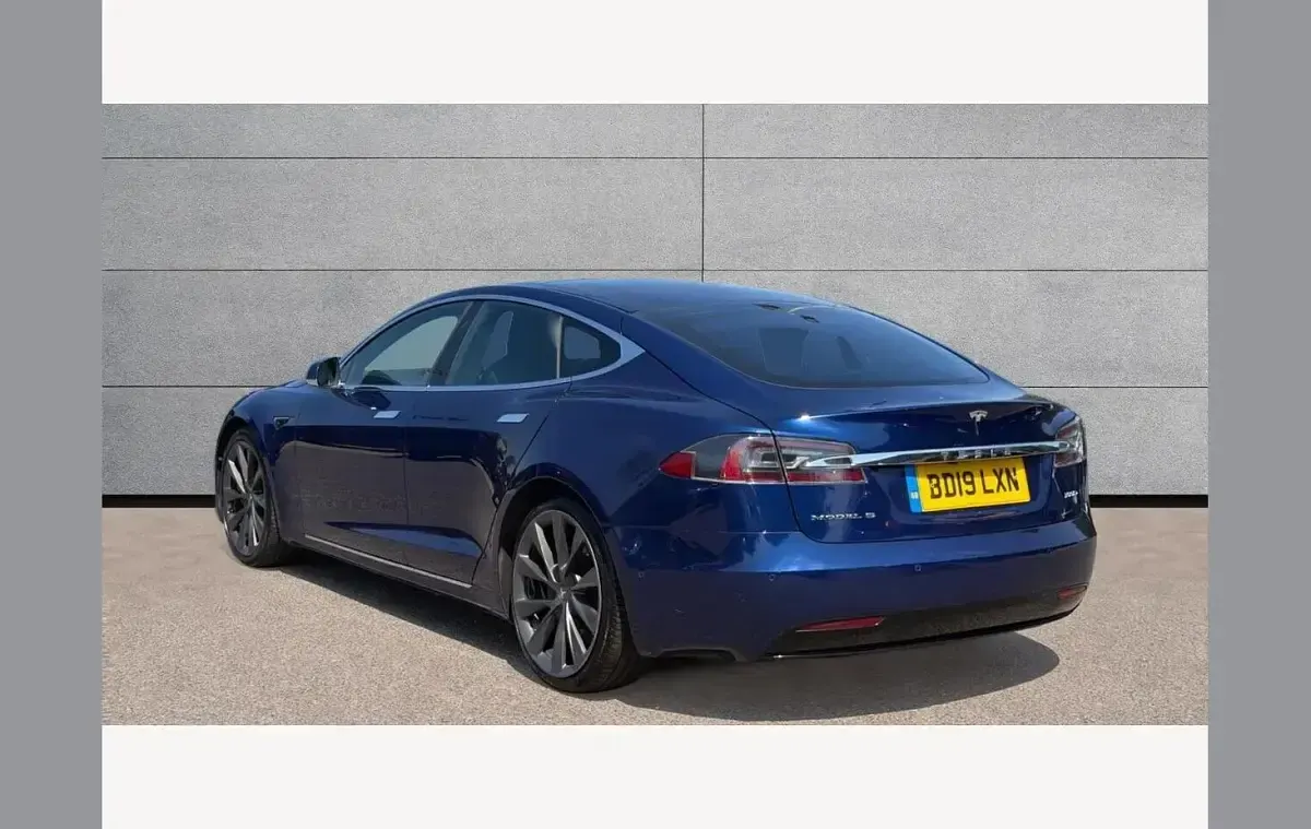 Used Tesla Model S 386 kW (525 HP) 2019 Blue Hatchback