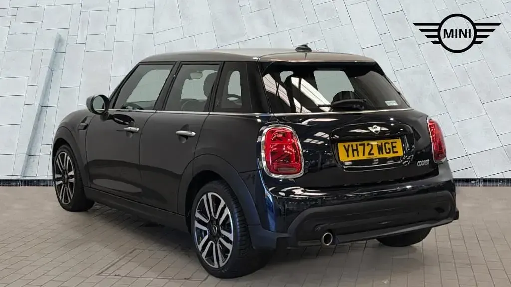 Used Mini Cooper Exclusive 134 HP (98 kW) 2022 Black Hatchback