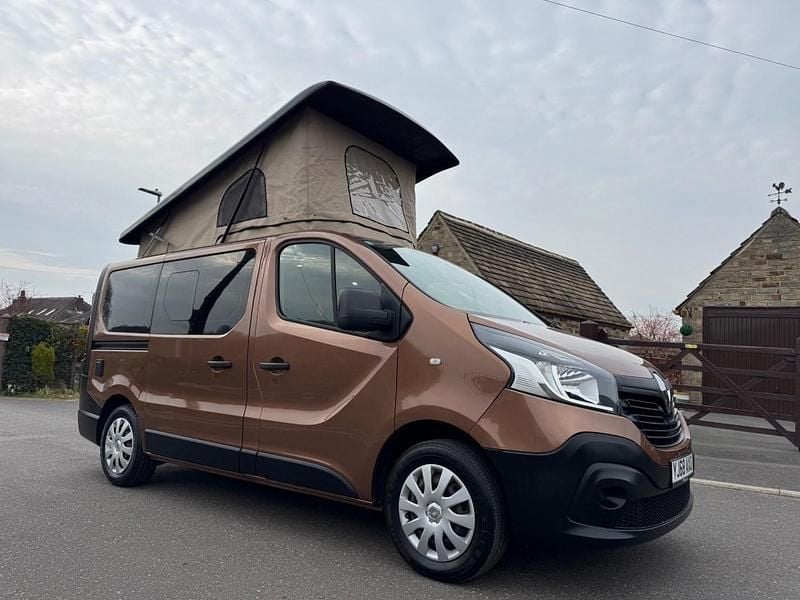 Used Renault Trafic Business 2018 Brown MPV