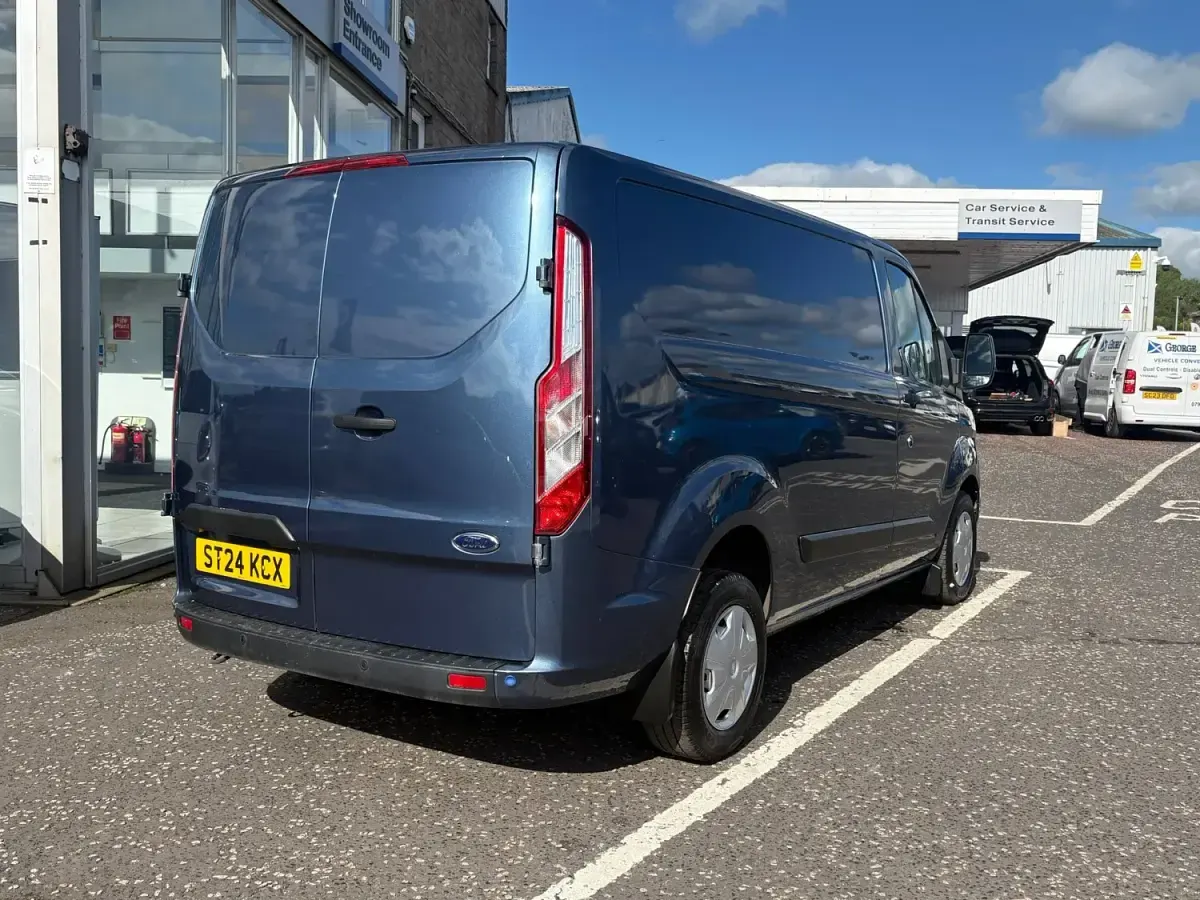 Usado Ford Transit Custom Trend 130 HP (95 kW) 2024 Azul