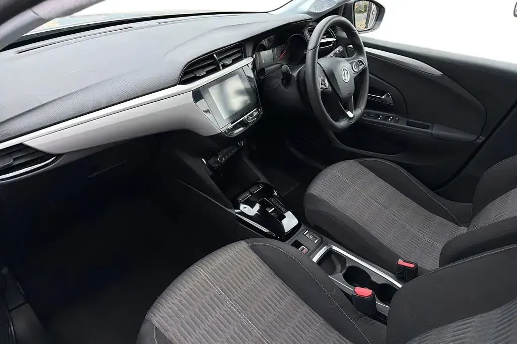 Used Vauxhall Corsa Design Edition 100 HP (73 kW) 2023 Grey Hatchback