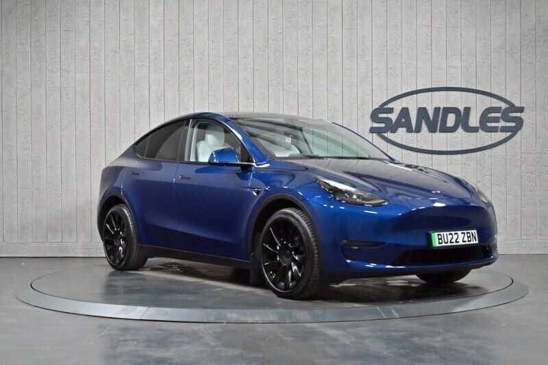 Blue Used 2022 Tesla Model Y Long Range SUV | £26,499 (Fair price) - Image 1/4