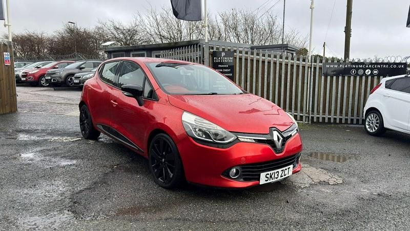 Used Renault Clio IV Dynamique 90 HP (66 kW) 2013 Red Hatchback