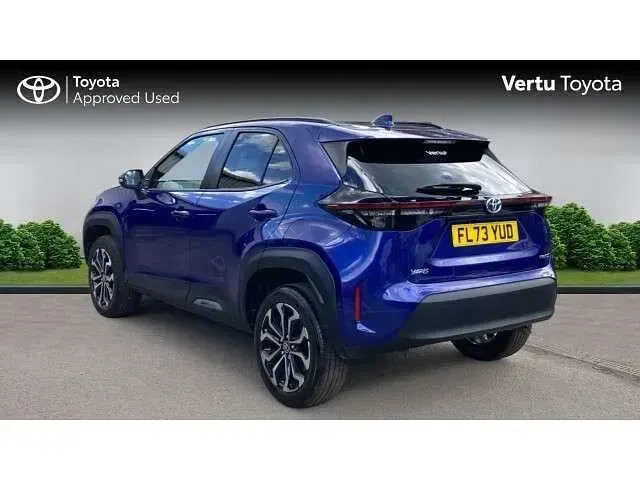 Used Toyota Yaris Cross Design 113 HP (83 kW) 2023 Blue SUV