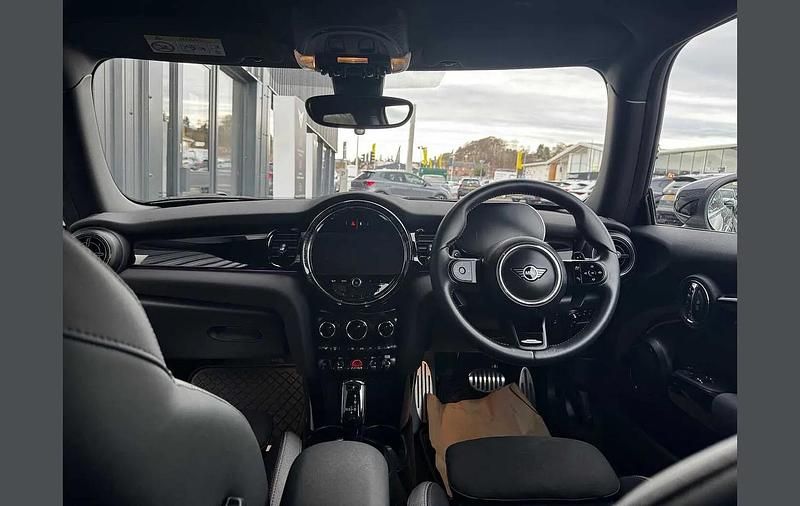 Used Mini John Cooper Works 228 HP (167 kW) 2023 Green Hatchback