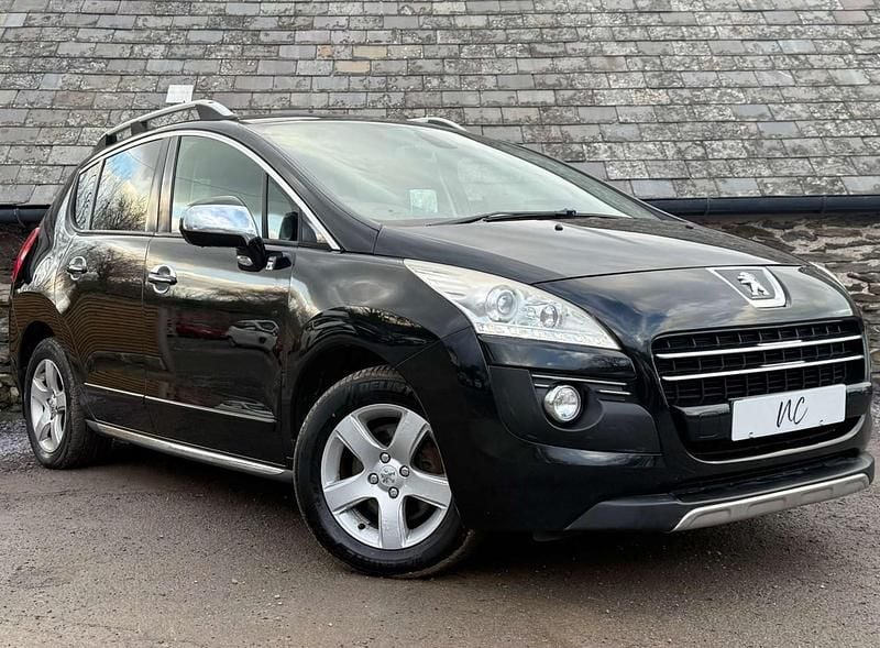 Black Used 2013 Peugeot 3008 SUV | £3,995 (Fair price) - Image 1/4