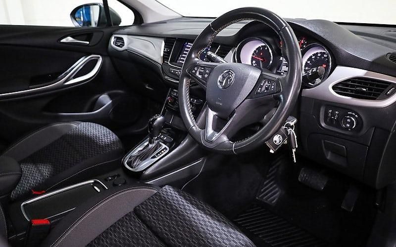 Second-hand Vauxhall Astra SRi 145 CP (106 kW) 2021 Hatchback