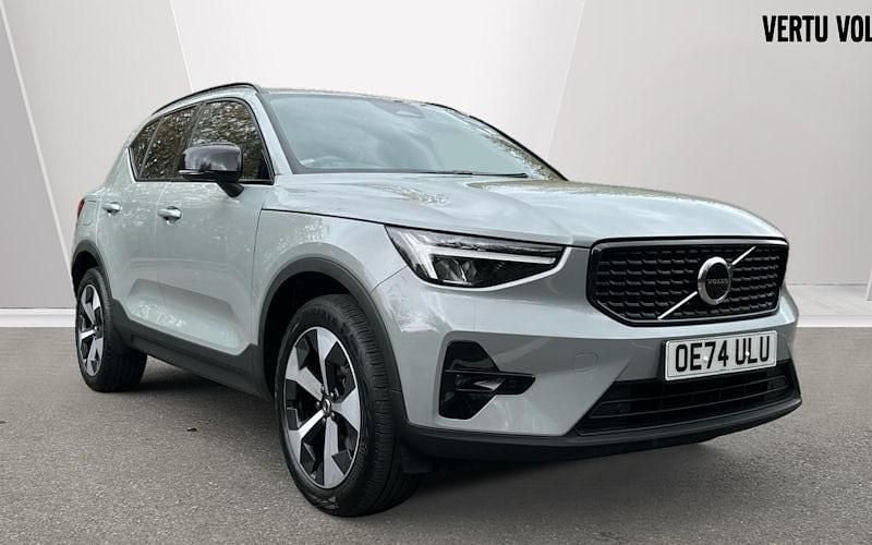 Used 2025 Volvo XC40 Plus SUV | £29,996 (Fair price) - Image 1/4