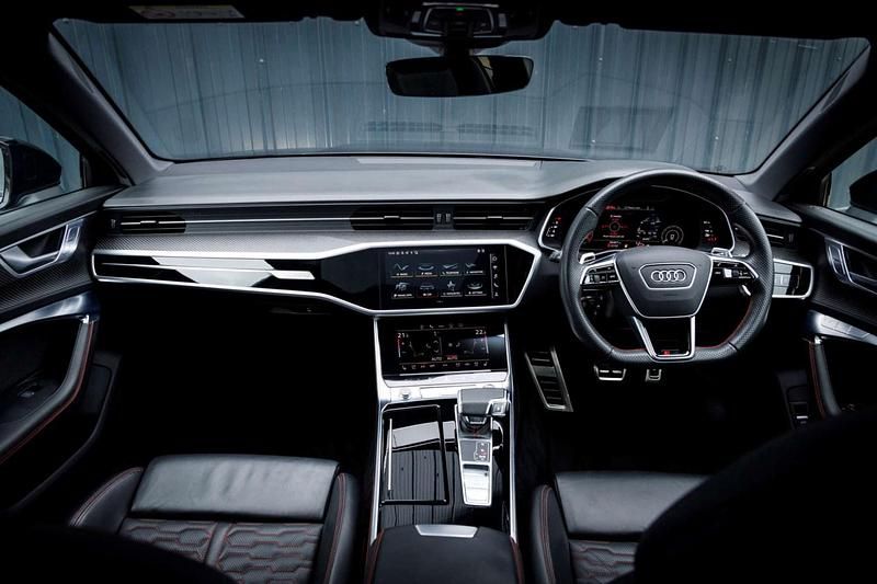 Begagnad Audi RS6 Exclusive 2022 Grå Kombi