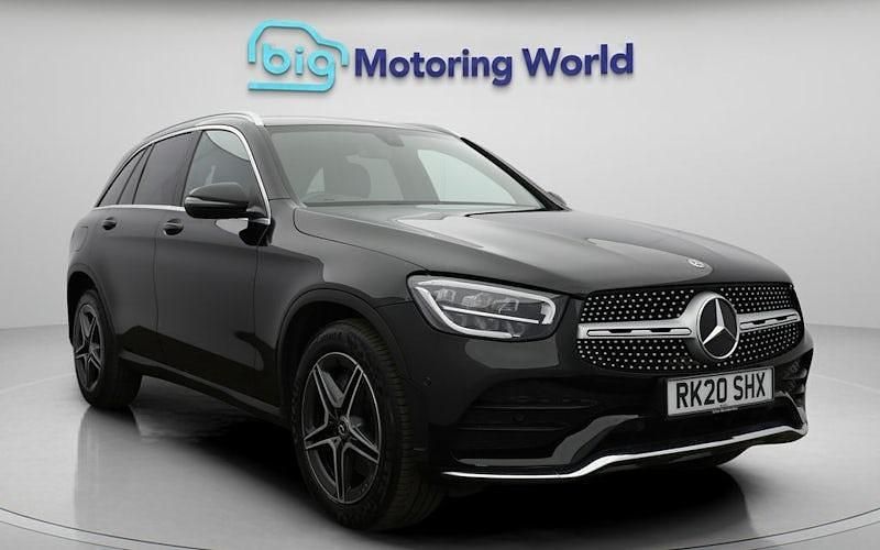 Used 2022 Mercedes GLC220 AMG line Estate | £23,728 (Good price) - Image 1/4