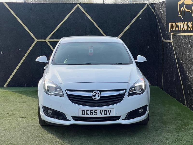 Used Vauxhall Insignia SRi 2016 White Hatchback