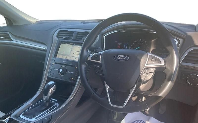 Used Ford Mondeo Vignale 209 HP (153 kW) 2017 Sedan