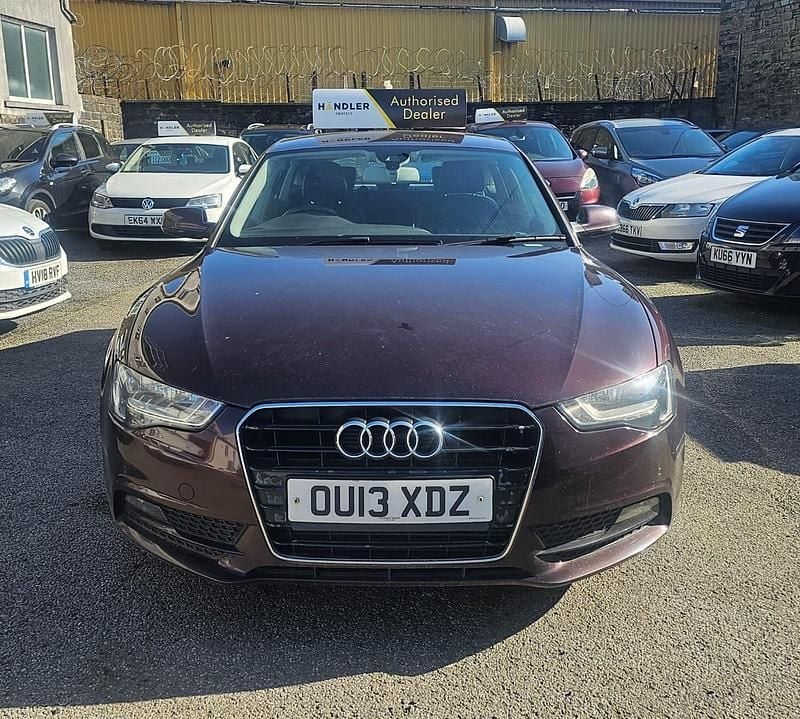 Begagnad Audi A5 2013 Röd Sportkupé