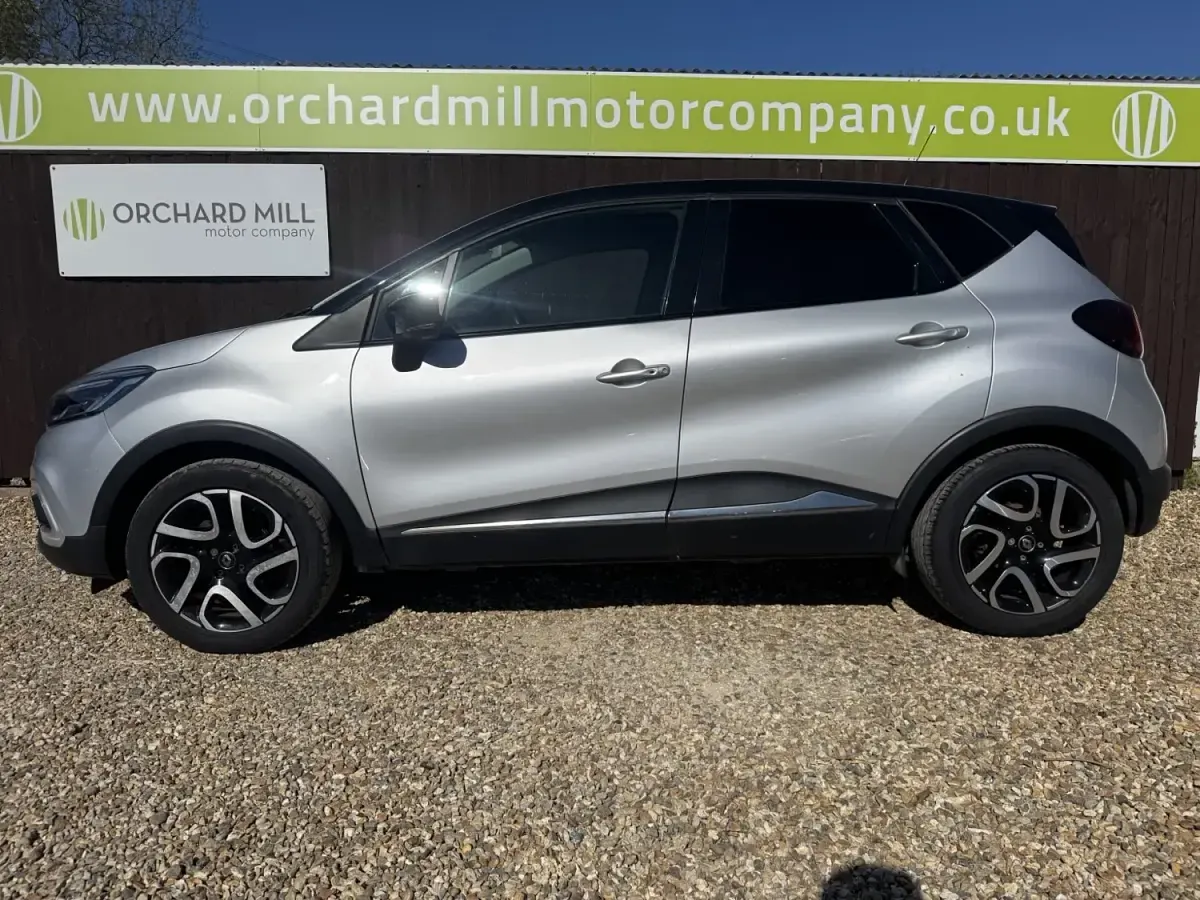 Używany Renault Captur Dynamique 90 KM (66 kW) 2018 Srebrny SUV