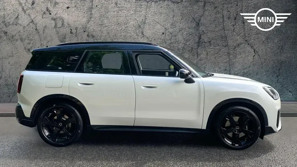Used Mini Countryman 215 HP (158 kW) 2025 White SUV