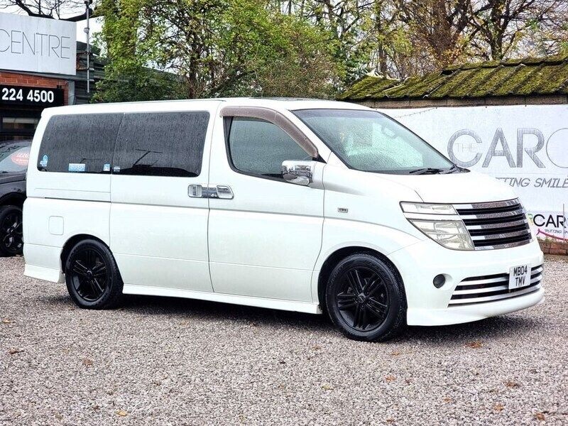 White Used 2004 Nissan Elgrand MPV | £5,995 (Fair price) - Image 1/4