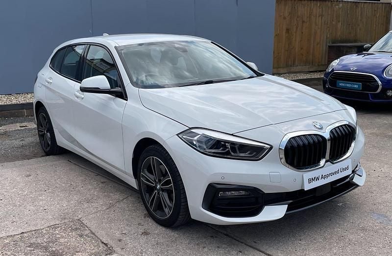 White Used 2023 BMW 118 Sport Line Hatchback | £22,900 (Good price) - Image 1/4