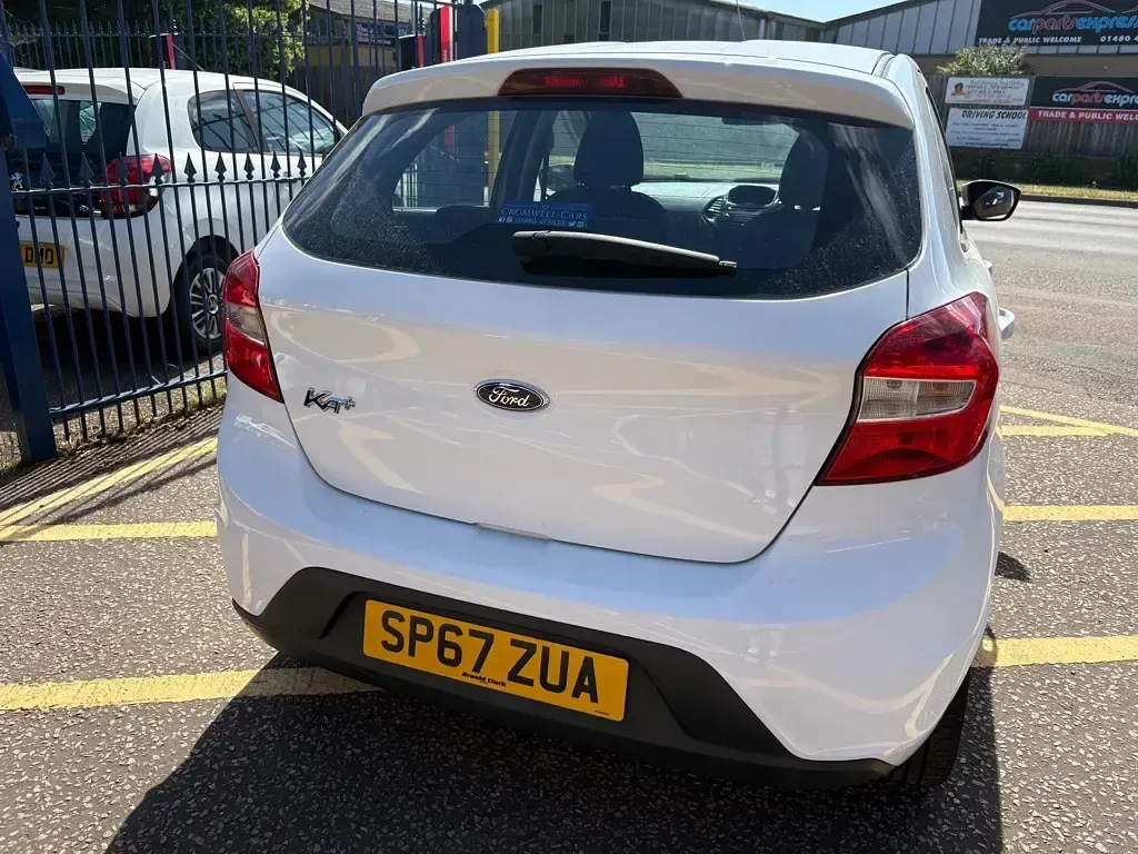 Used Ford Ka Plus Zetec 2017 White Hatchback