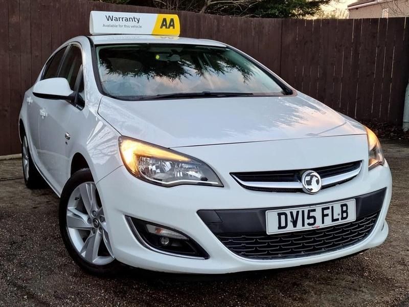 White Used 2015 Vauxhall Astra SRi Hatchback | £3,950 (Super price) - Image 1/4