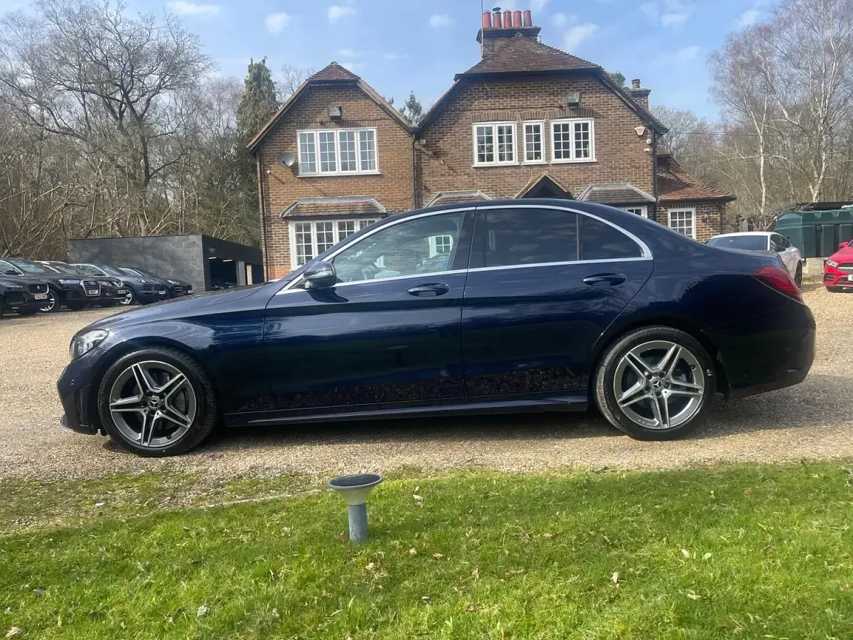 Used Mercedes C300 AMG Line Premium 241 HP (177 kW) 2019 Blue Sedan