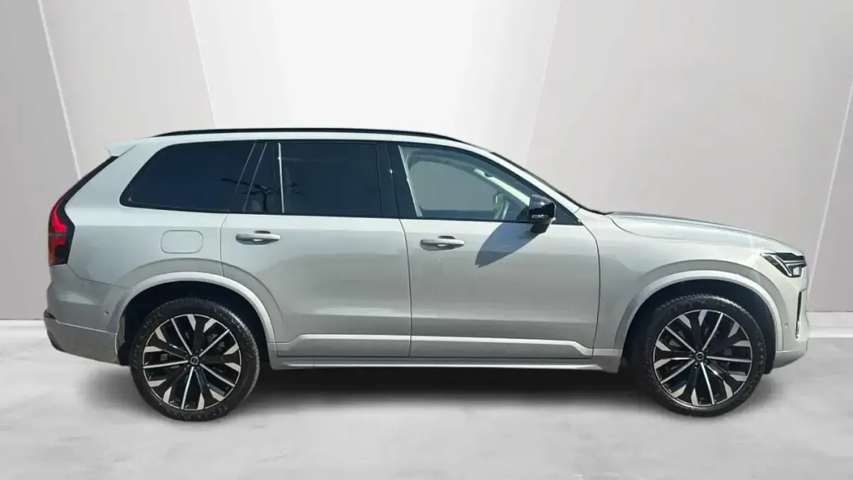 Used Volvo XC90 Plus 247 HP (181 kW) 2026 SUV