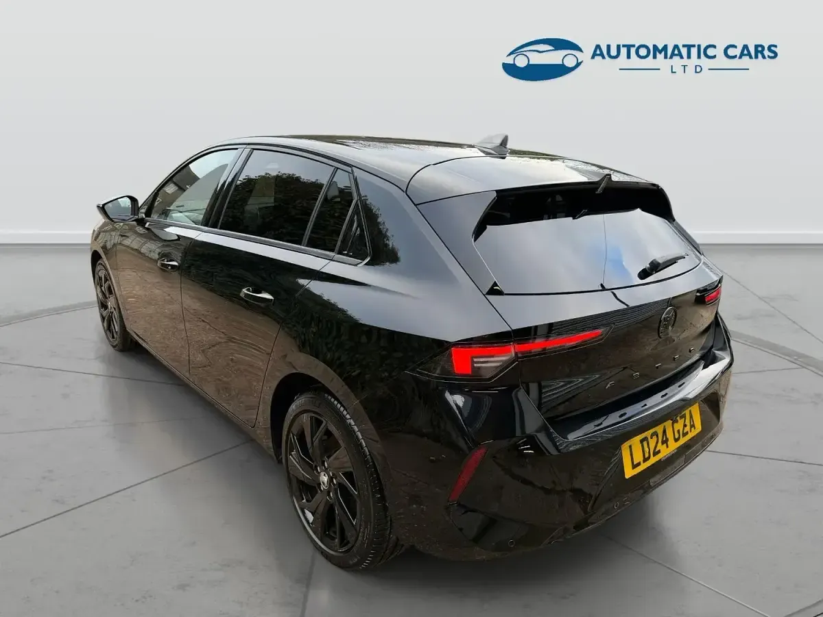 Used Vauxhall Astra 130 HP (95 kW) 2024 Black Hatchback