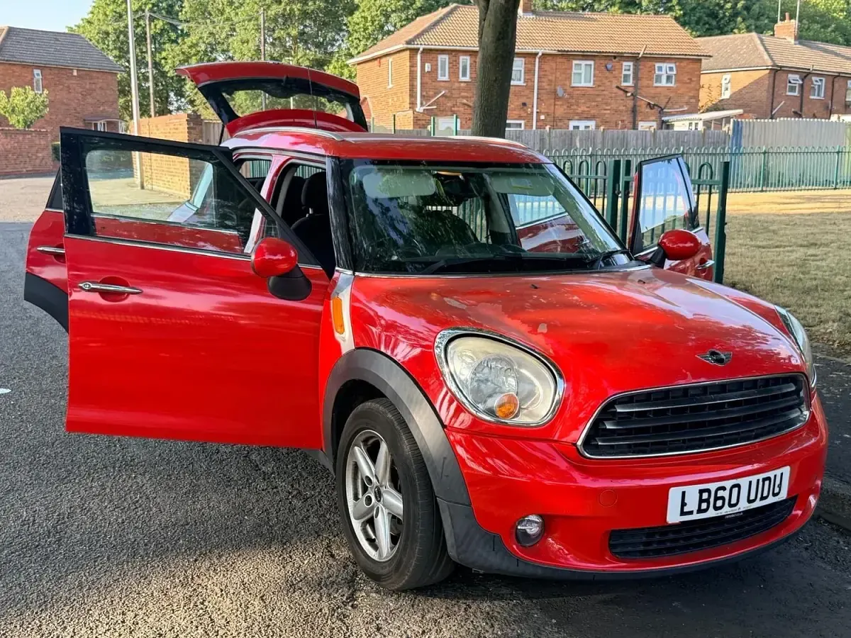 Used Mini Cooper D 2011 Red Hatchback