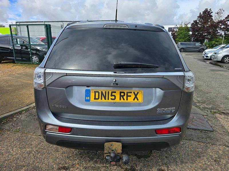 Used Mitsubishi Outlander P-HEV 2015 Grey Estate