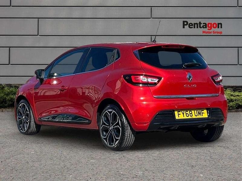 Used Renault Clio IV Iconic 88 HP (64 kW) 2018 Red Hatchback