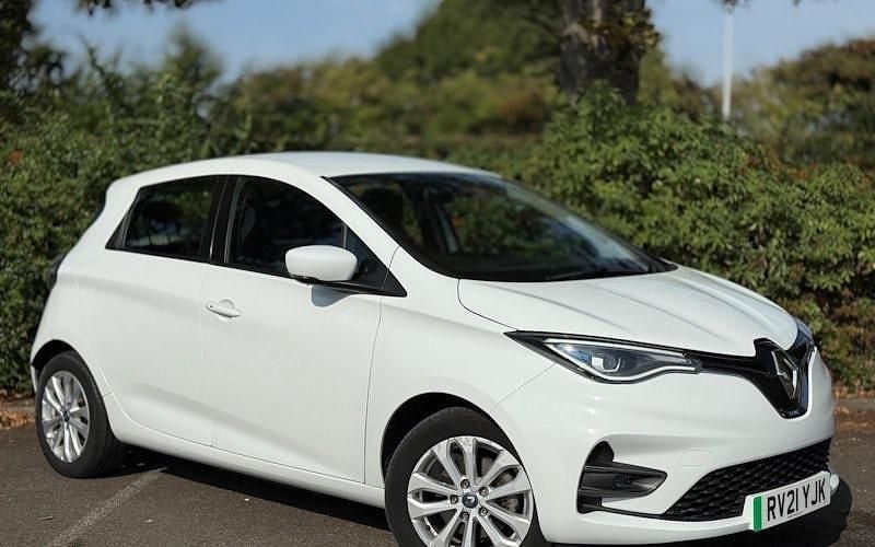 Used 2020 Renault Rapid Iconic Hatchback | £9,096 (Fair price) - Image 1/4