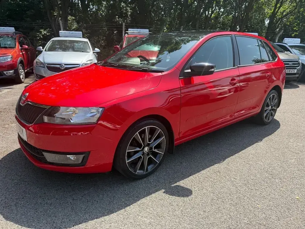 Used Skoda Rapid Sport 110 HP (80 kW) 2017 Red Hatchback