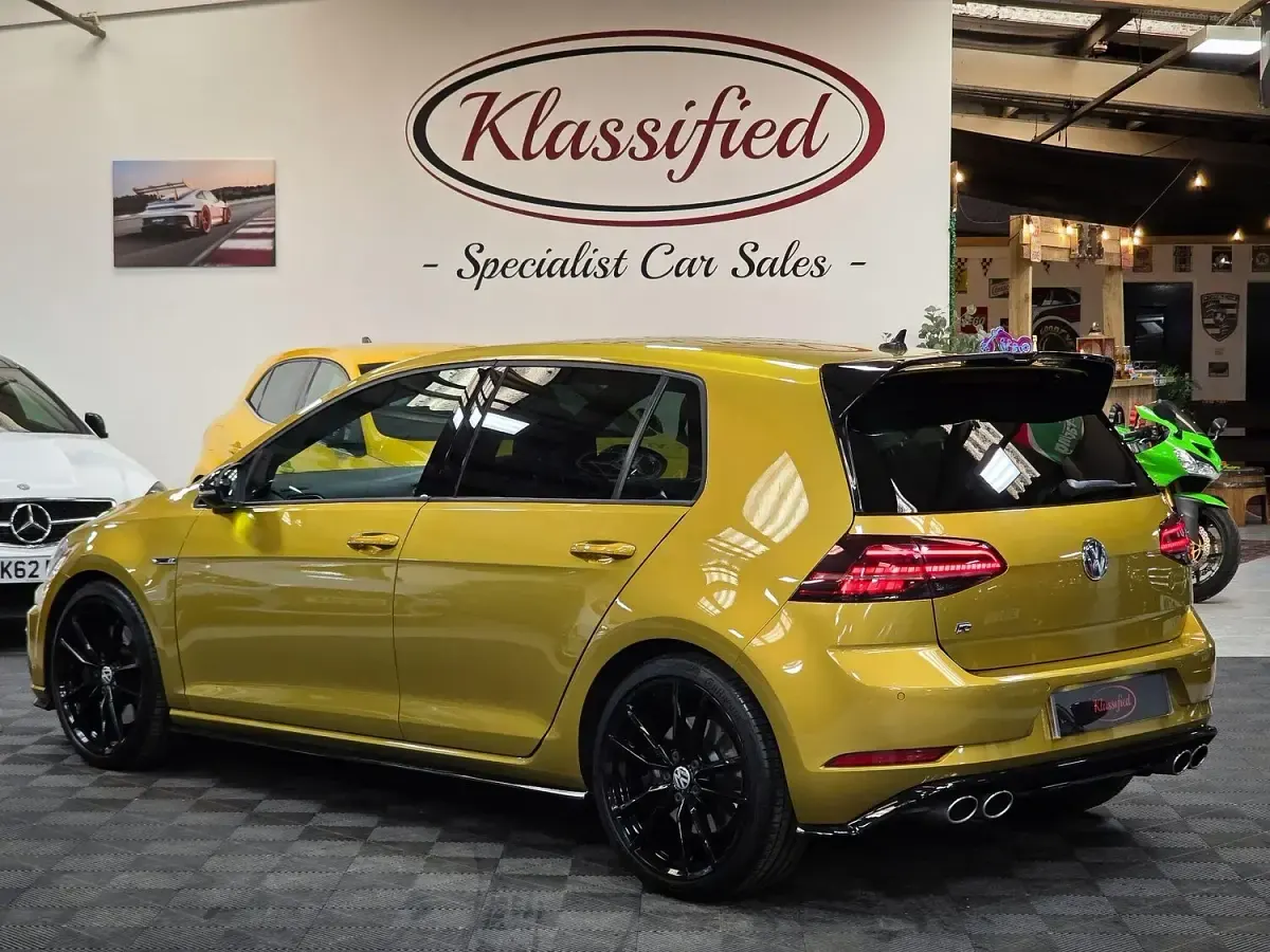Used VW Golf VII R 310 HP (228 kW) 2017 Yellow Hatchback