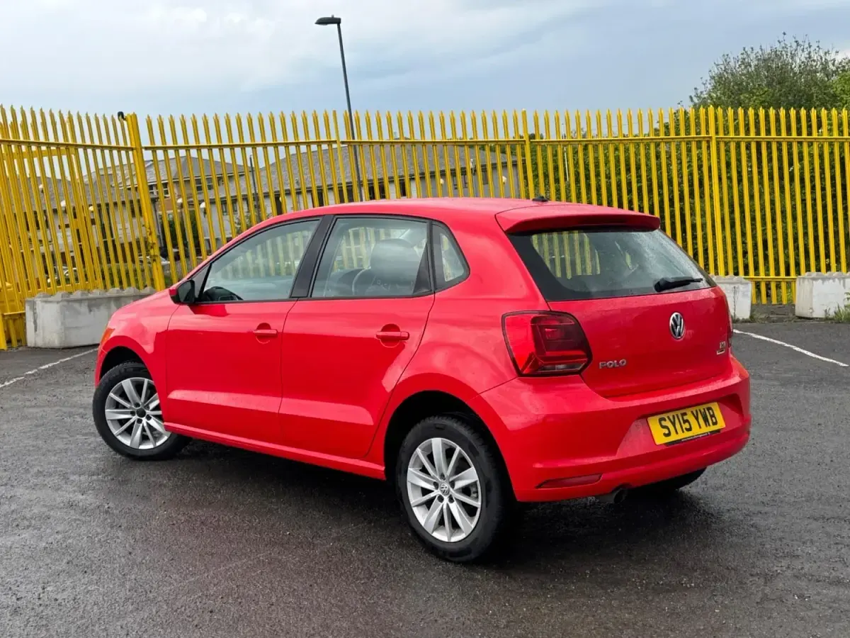 Usado VW Polo SE 2015 Vermelho Citadino