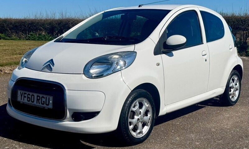White Used 2011 Citroën C1 VTR Sport Hatchback | £2,495 (Fair price) - Image 1/4
