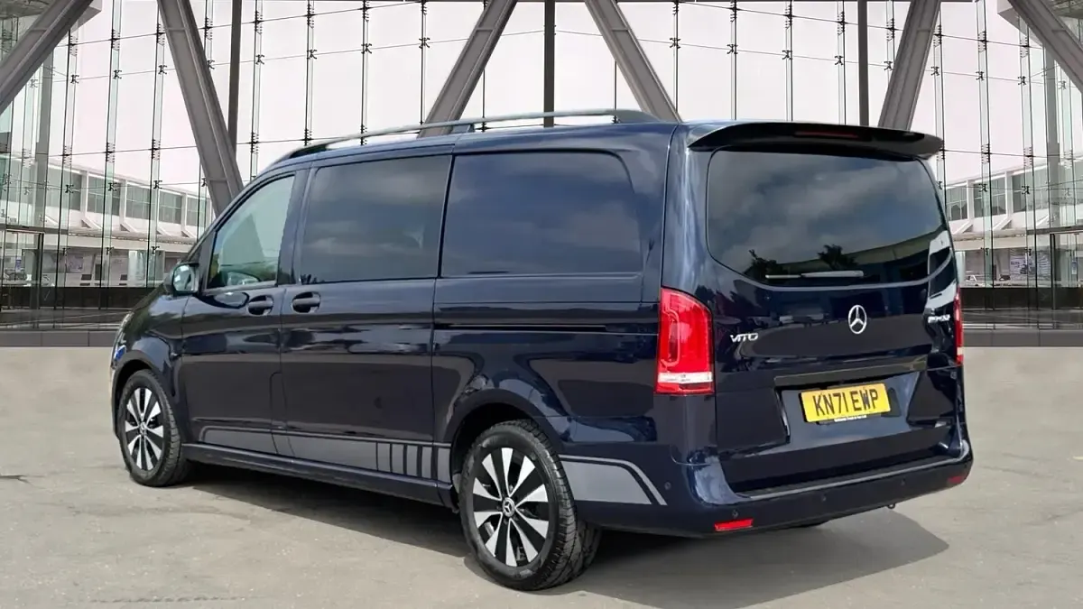 Used Mercedes Vito 190 HP (139 kW) 2021 Blue Van