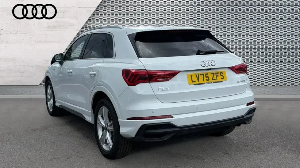 Used Audi Q3 S-Line 150 HP (110 kW) 2025 White SUV