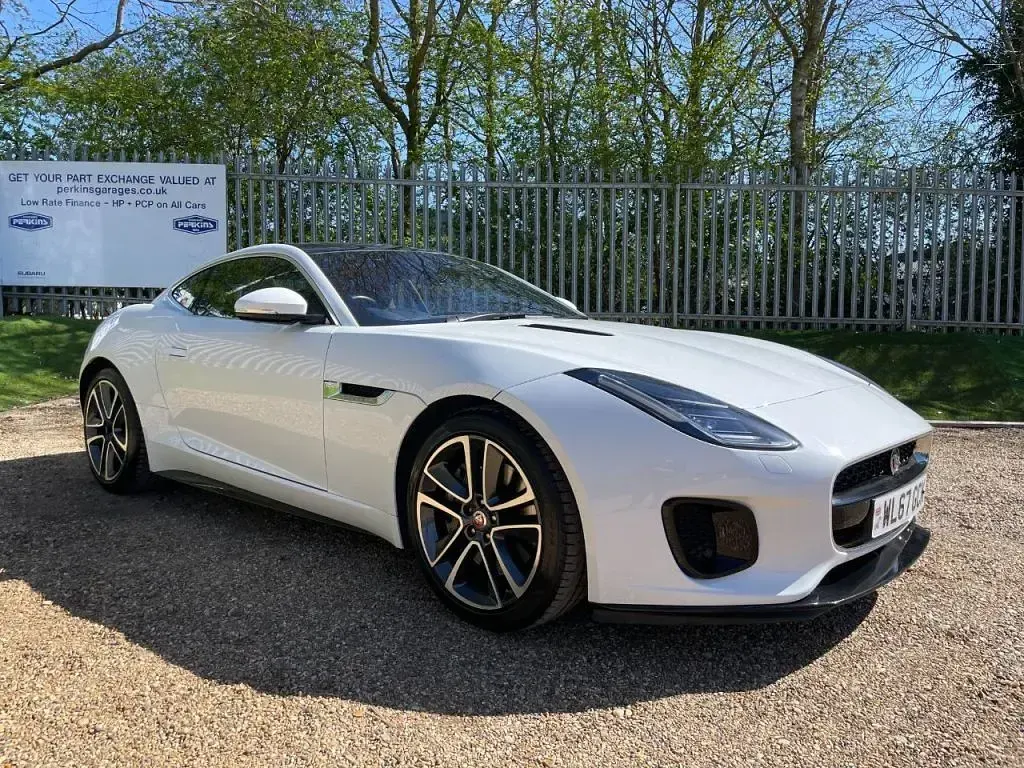 Used Jaguar F-Type R-Dynamic 340 HP (250 kW) 2017 White Coupe