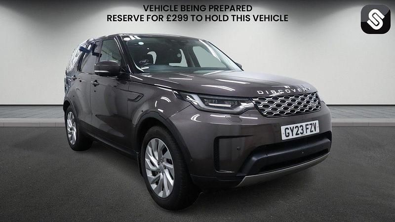 Used Land Rover Discovery 5 S 300 HP (220 kW) 2023 Charente grey SUV