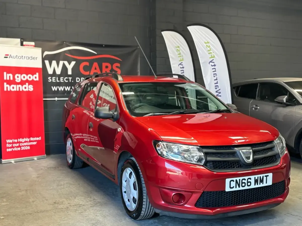 Used Dacia Logan MCV Ambiance 73 HP (53 kW) 2016 Red Estate