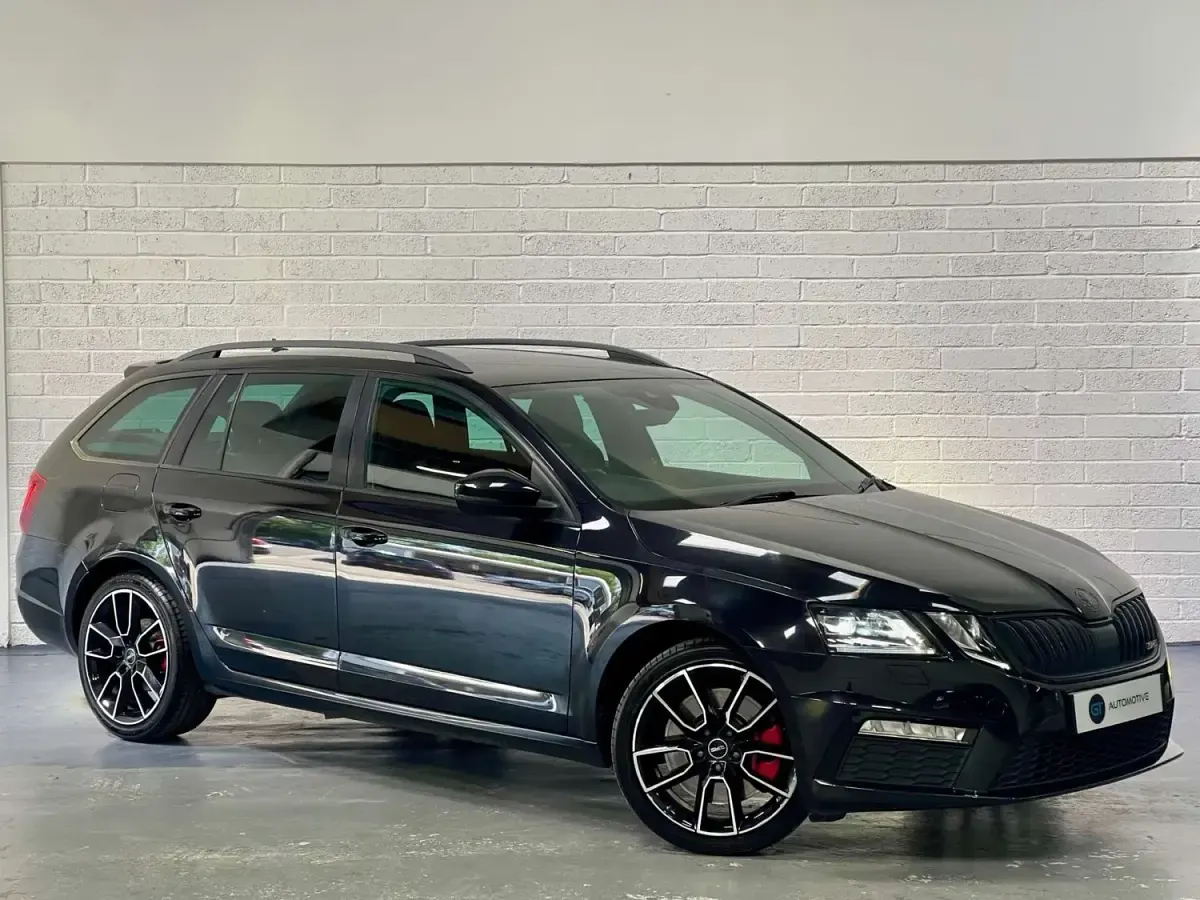 Używany Skoda Octavia vRS 2017 Czarny Kombi