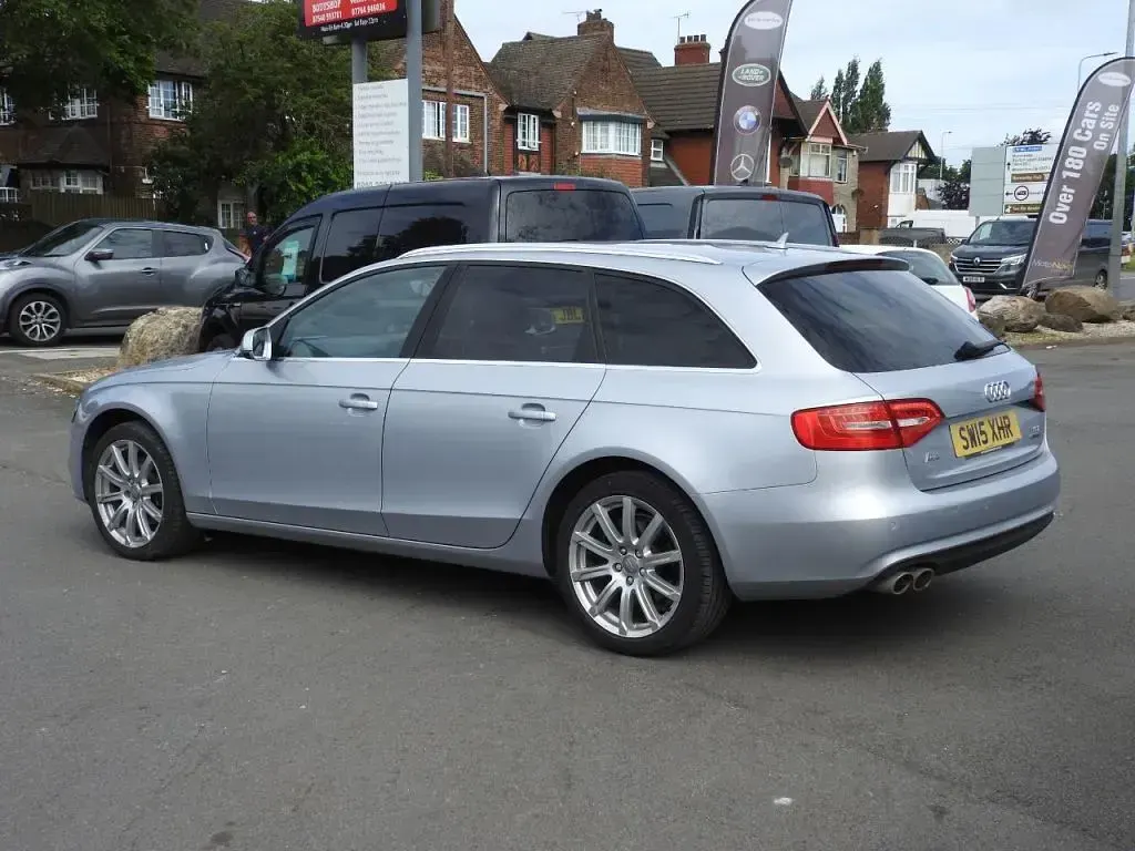 Used Audi A4 Advanced Plus 2015 Silver Estate