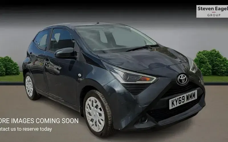 Used Toyota Aygo X-play 72 HP (52 kW) 2020 Hatchback