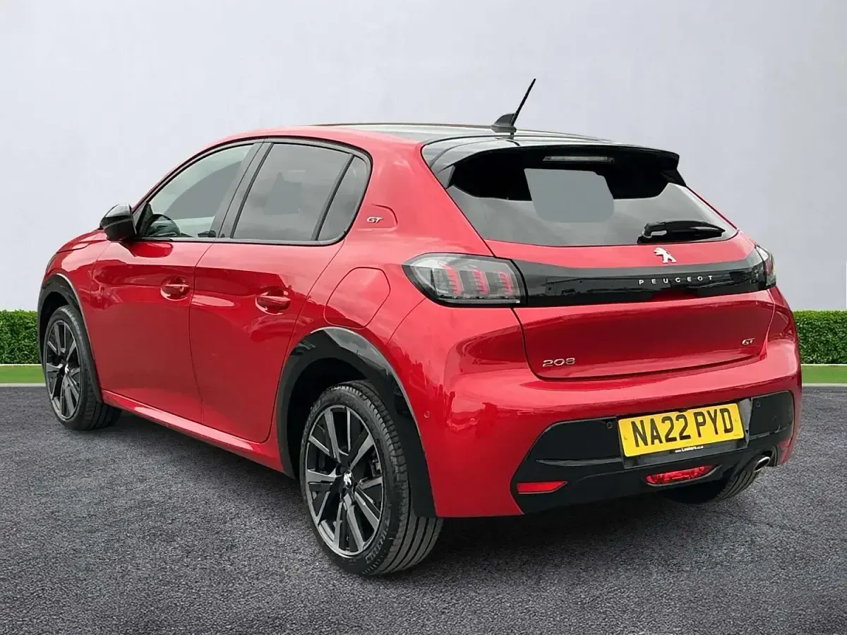 Used Peugeot 208 Premium 75 HP (55 kW) 2022 Red Hatchback