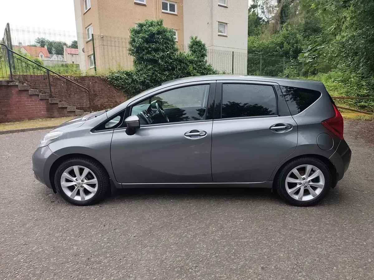 Used Nissan Note Tekna 90 HP (66 kW) 2016 Grey Hatchback