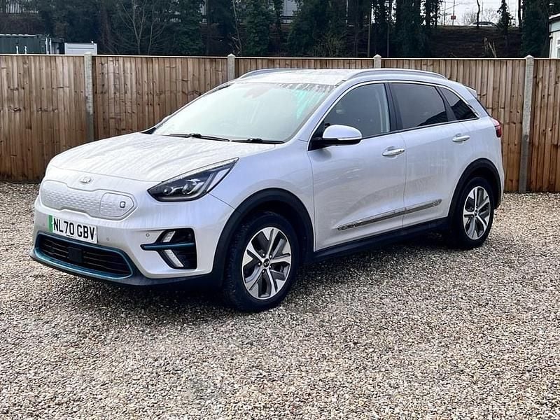 Silver Used 2020 Kia e-Niro SUV | £14,500 (Super price) - Image 1/4