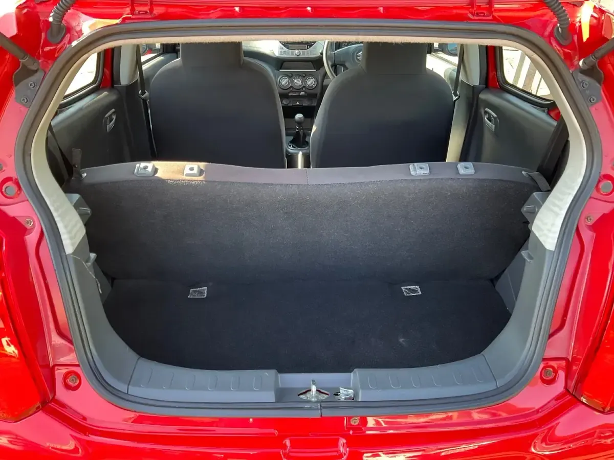Used Suzuki Alto 68 HP (50 kW) 2014 Red Hatchback