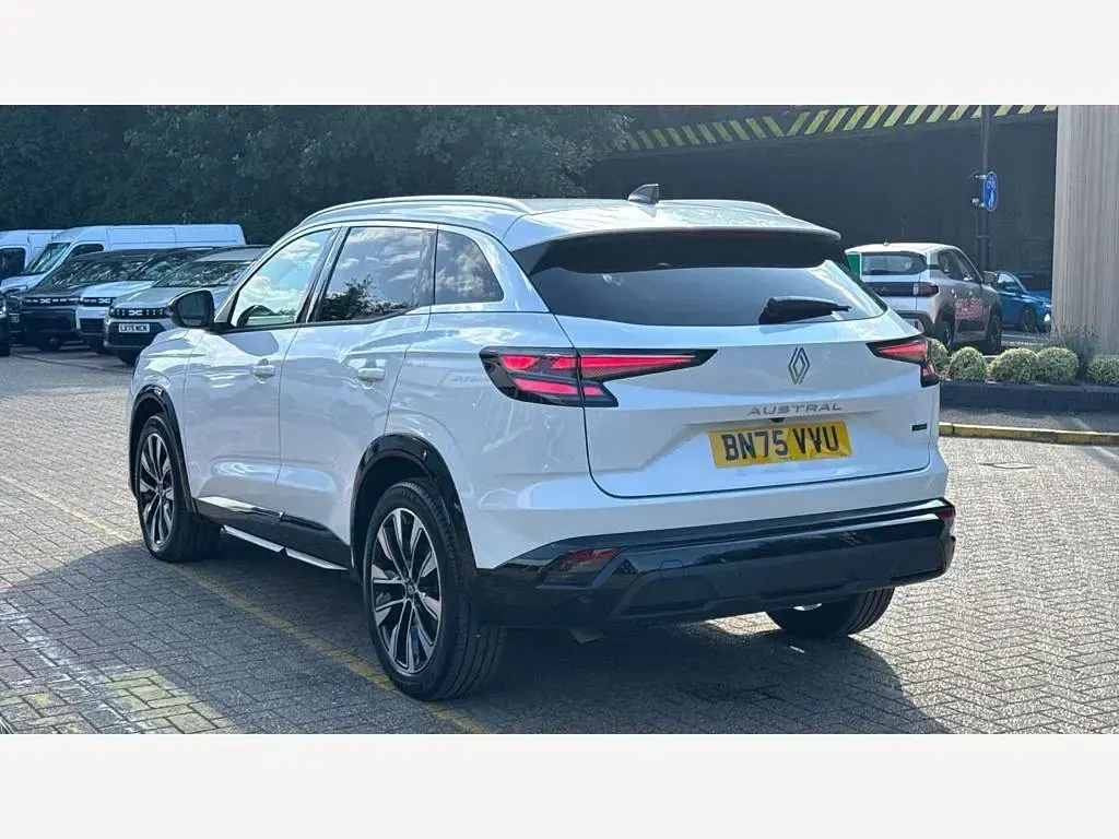 Used Renault Austral Techno 200 HP (147 kW) 2025 White  SUV