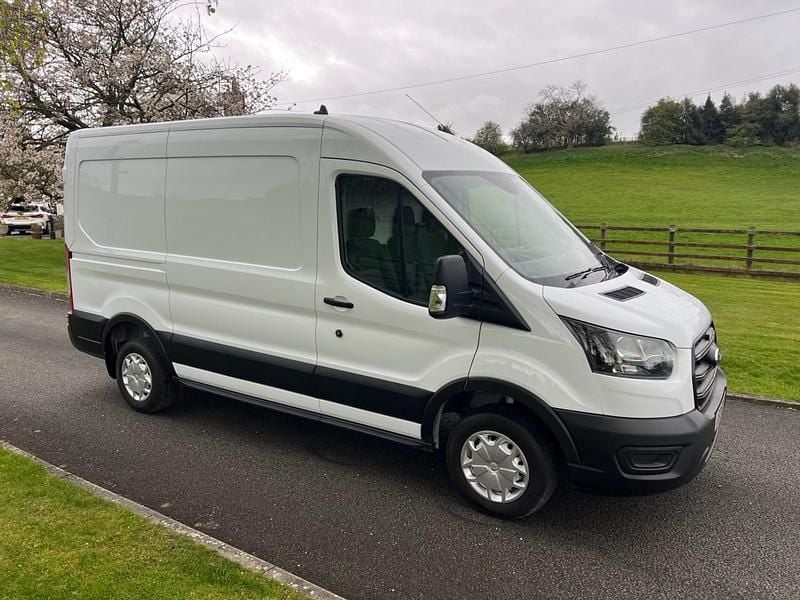 Begagnad Ford Transit 105 HK (77 kW) 2021 Vit Van
