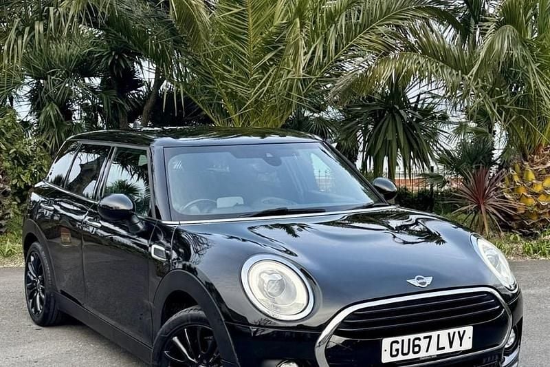 Used Mini Cooper Clubman 136 HP (100 kW) 2017 Black Estate
